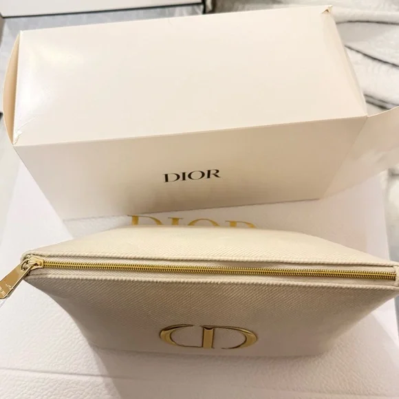 Dior Cream Cosmetic Bag with Gold Details - Picture 3 of 4